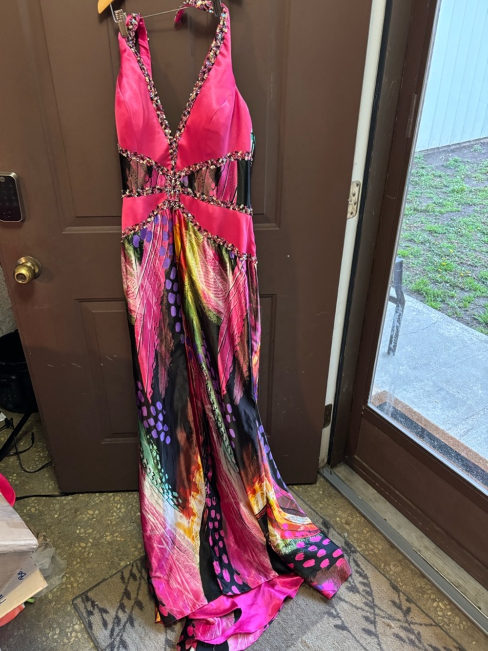 Cire a division of Plianda Splash NWT size 6 pink multicolor v neck prom dress